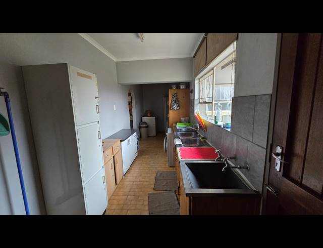 4 BEDROOM FREEHOLD FOR SALE IN ALBEMARLE